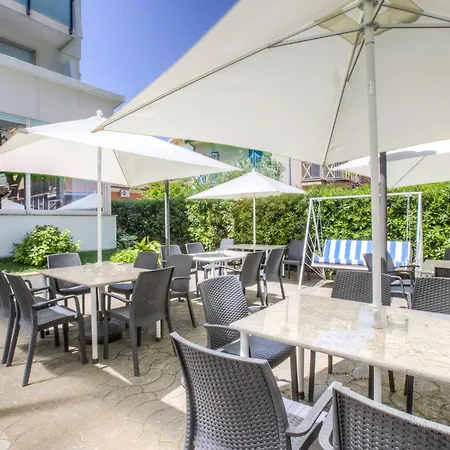 Taunus - Vista Mare 3* Riccione